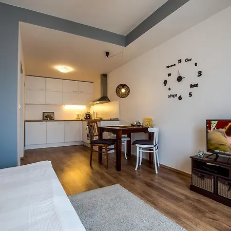 Апартаменти Old Town Modern By Kovee Братислава